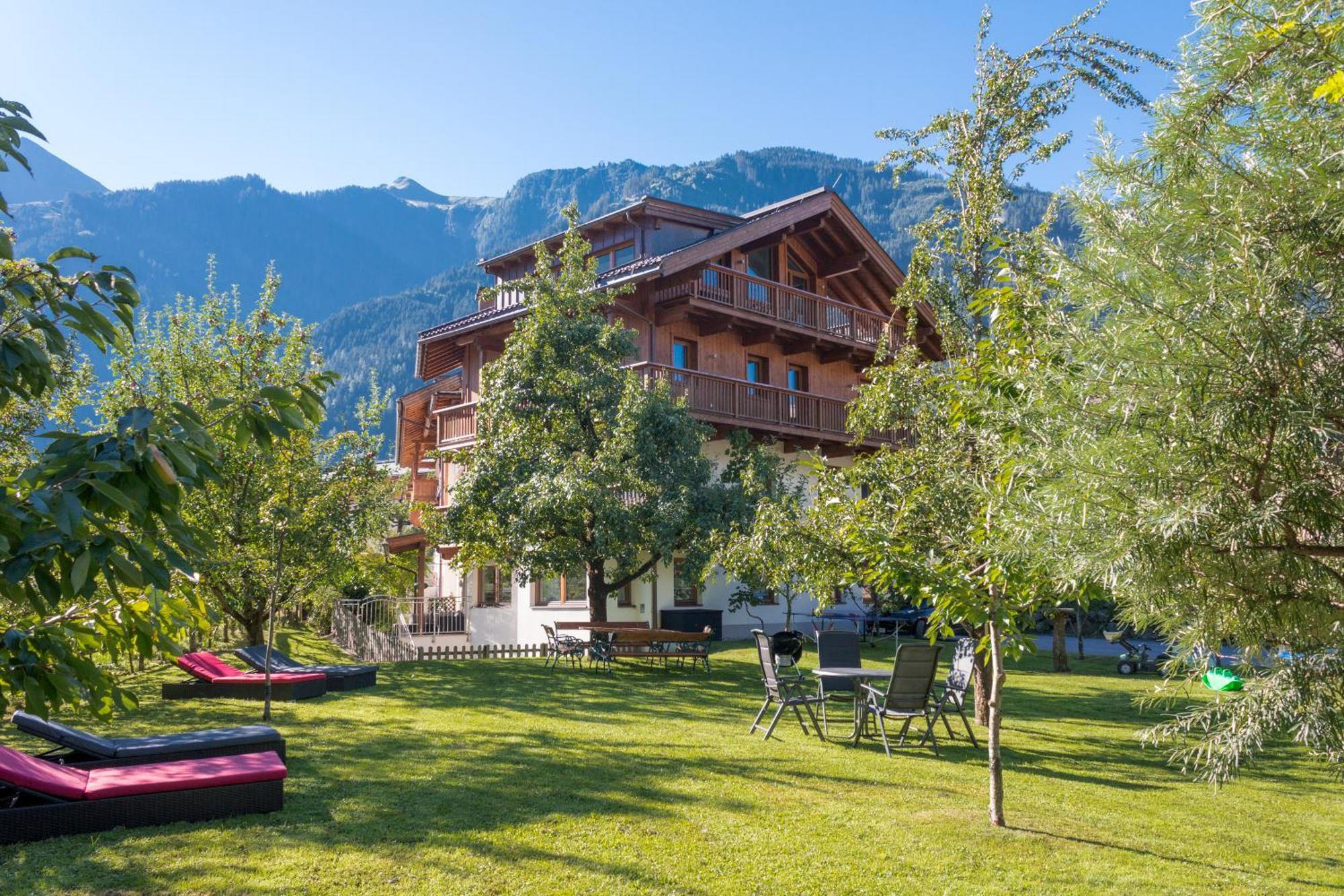 Apart Central - Premium Mountain&Garden Mayrhofen Zewnętrze zdjęcie